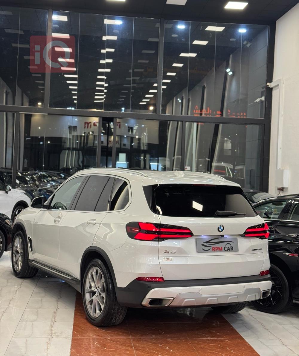 بی ئێم دەبڵیو X5